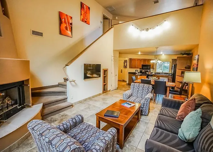 Springs 1br Loft With Access Apartment